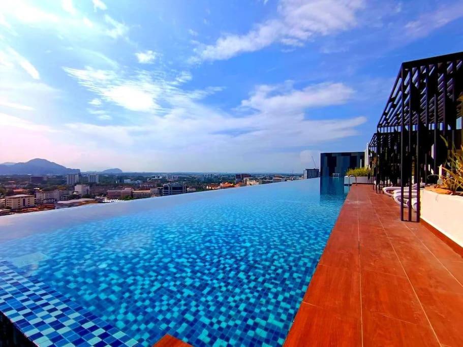 The Horizon 2br L8 By Grab A Apartment *