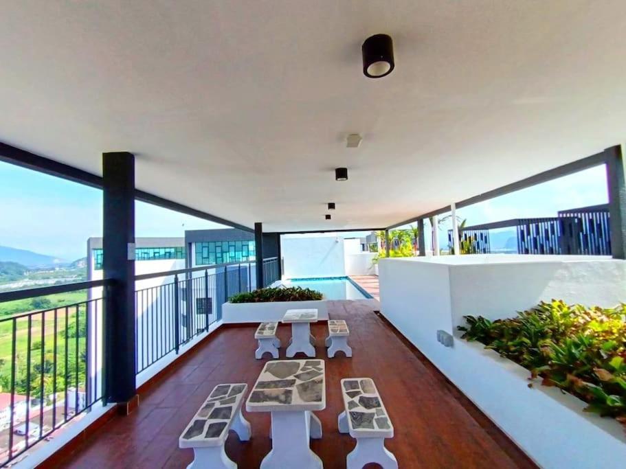 The Horizon 2br L8 By Grab A Apartment